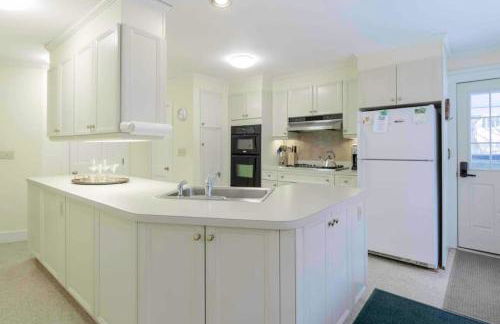 Picture Postcard Mansion in Manchester Village - Foto 23