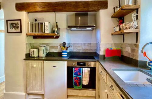 Unique Retreat - 2 bedroom cliff top cottage with large terrace - Photo 6