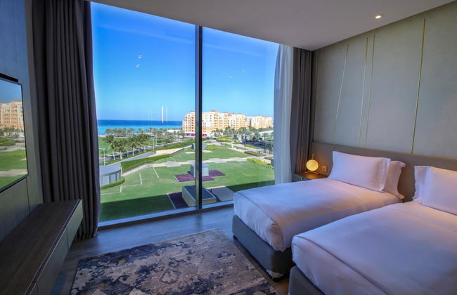 Views Hotel & Residences - Foto 13