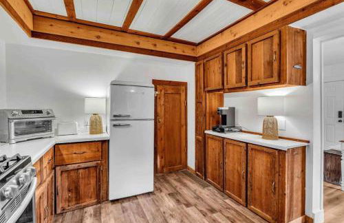 Where We Roam Log Cabin with Mountain Views - Foto 29