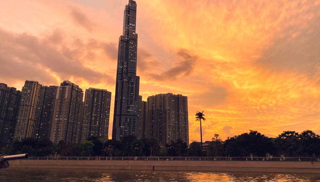 Atardecer en el río Saigón