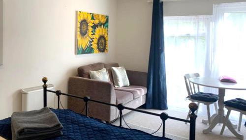 Yew Tree View - Photo 5