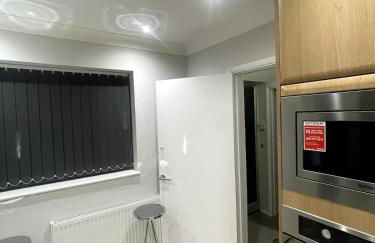 Spacious 3 Bedroom Home in Bletchley - Foto 10