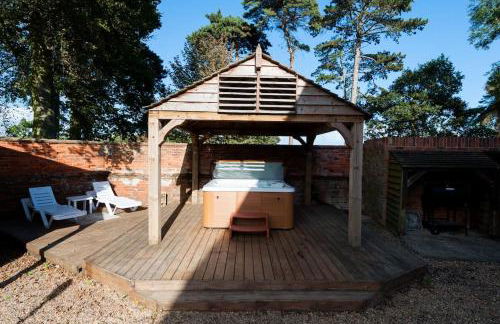 FIRS Sleeps 15 Stunning country house with hot tub - Foto 14