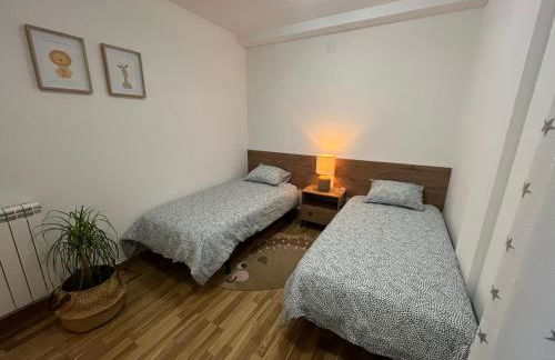 Piso completamente equipado en el centro de Benabarre - Foto 4