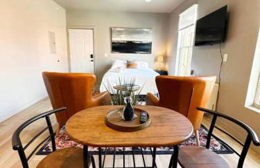 Stylish Cozy Studio in Detroit - Photo 10