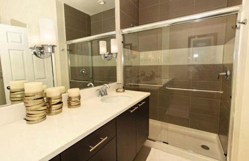 Serenity 3 Bed 3 Bath Townhome With Pool, Private Balcony, Clubhouse, Communal Pool, Conservation View, Disney 15 Mins By Orlando Holiday Rental, - Foto 17