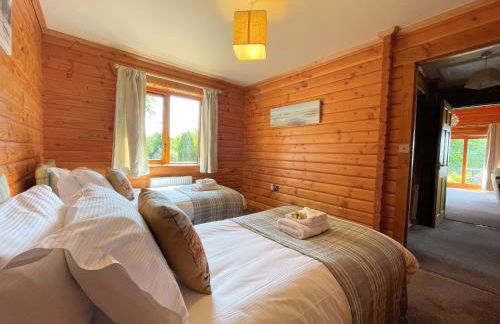 Beautiful 2BR Beach Lodge Set In Stunning Gardens - Pass the Keys - Photo 17