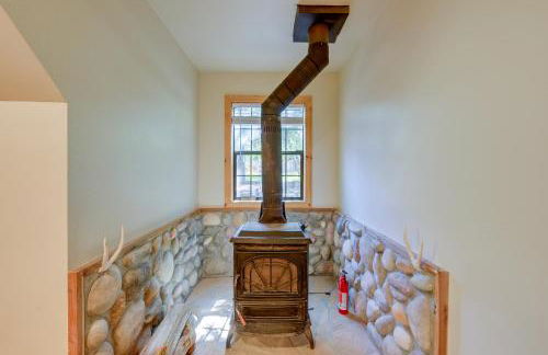 Lakeside Bear Lodge Studio 9 Mi to Bass Lake! - Foto 12