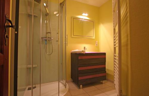 Gîte spacieux avec terrasse, confort moderne dans un cadre verdoyant et propice aux balades. - FR-1-589-79 - Foto 7