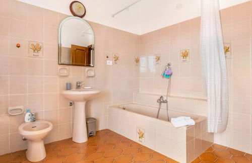 GuestHost - Yunger House with Garden and Balcony x5 - Foto 17