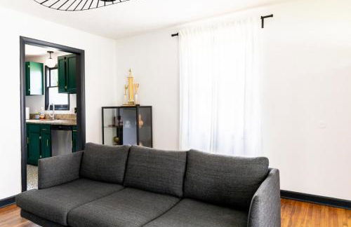 Mid-Century Modern Home Near Downtown with Free Parking - Foto 14