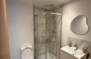 Modern&Stylish city centre apartment with parking - Foto 8