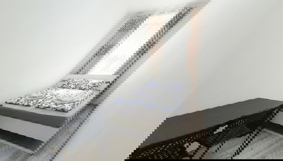 Enkplatz U3- Affordable 5BR shared Apt. - Foto 1, Profilbild