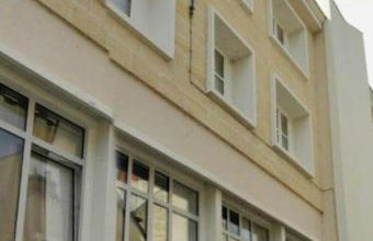 Grand studio parking-bord de Loire- hyper centre - Foto 2