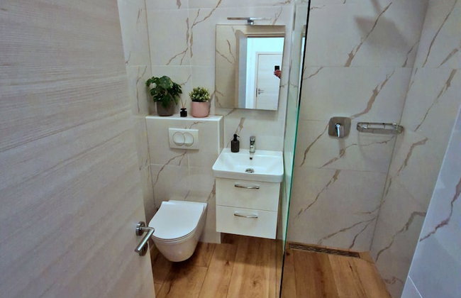 Lola's Place - Photo 61