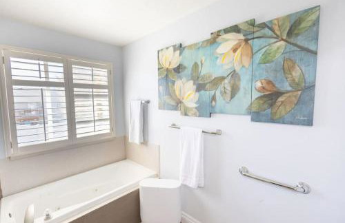 Farmington Gem, fenced yard, sleeps 6 - Foto 78