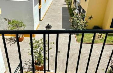 La Bodega del Mar - Luminoso y céntrico apto con piscina en verano y parking - Foto 19