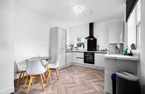 Stylish Apartment - Fast WiFi - Netflix - On Street Parking 1BR - Foto 6