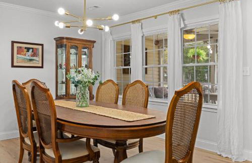 Imperial Porch Haven Cozy Fire Pit Fenced Yard - Foto 9