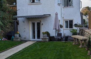 Cartref, 1860s family home. - Foto 30