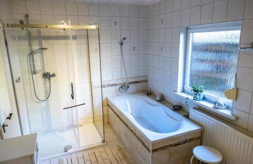 Ferienwohnung Berg-Glück, ruhige Lage mit Garten - Foto 16