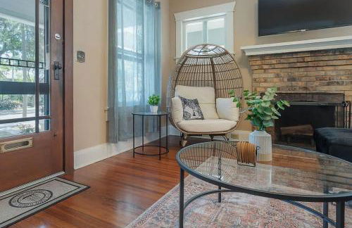 Historic & Cozy Bungalow by Downtown - Foto 10