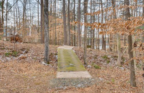 Waterfront Lake Hartwell Retreat with Indoor Hot Tub - Foto 32