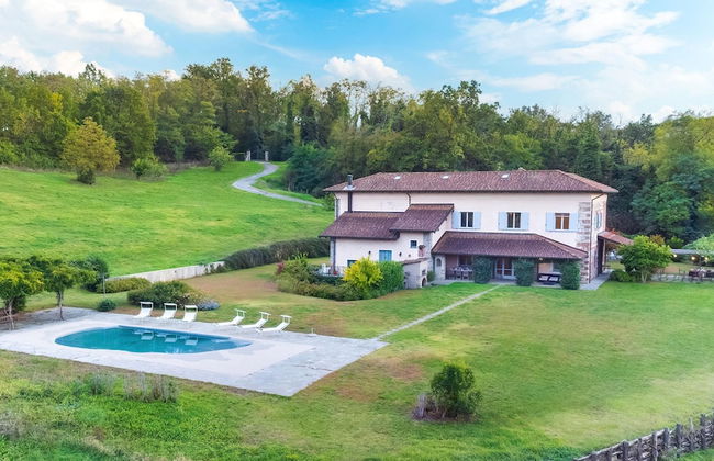 Cascina Moglia 8 1 Emma Villas - Foto 31