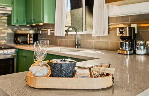 Romantic & Family Friendly Chalet In The Woods - Foto 10