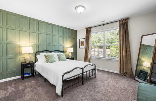 Charming 5bd - BBQ - Deck- 4mins Duke University - Photo 31