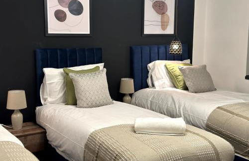 Superior 1-Bed Apartment with 2 Sofa Beds Sleeps 6 - Foto 5