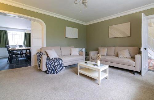 8 Bedroom House in Barwell Sleeps 15 with Parking - Foto 26