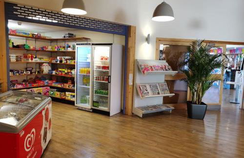 Hiking in Snowdonia? Sea, beach and mountains view - Photo 51