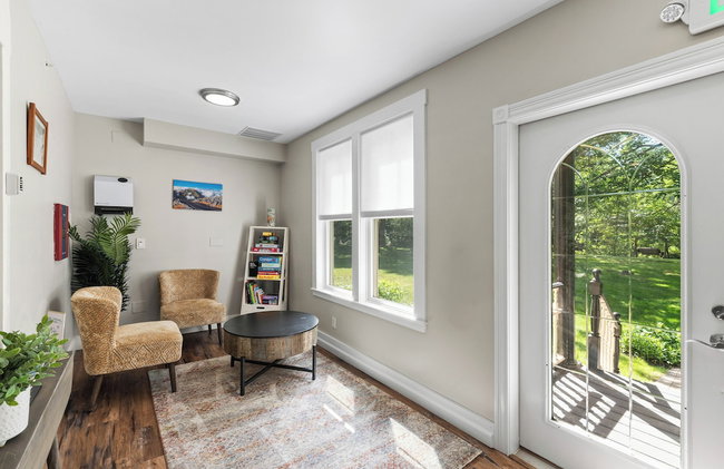 TuckAway Suites at East Branch - Foto 25