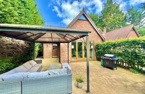 Serene Retreat - Hot Tub - Pool Table - Close to New Forest and Bournemouth Beach - Sleeps 12 - Foto 72
