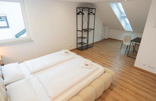 MaMa-Apartments - Netflix, Balkon, Kaffee & Tee, WIFI, Waschmaschine, familienfreundlich, kostenloser Parkplatz - 125 qm - Foto 23