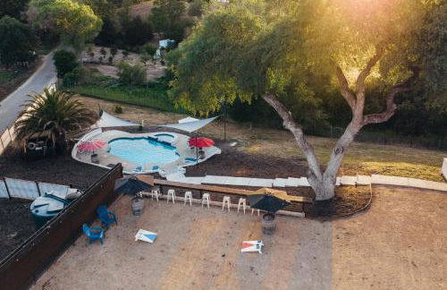 Paso Wine Country Farmhouse with Pool, Spa, Game Room - Foto 30