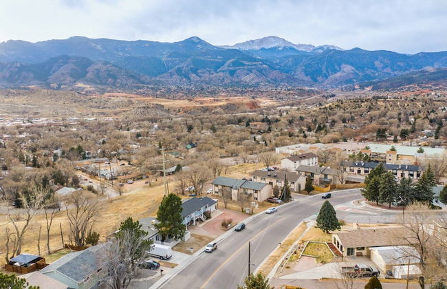 2BR Pikes Peak Views Garden of Gods Dog-friendly! - Photo 46