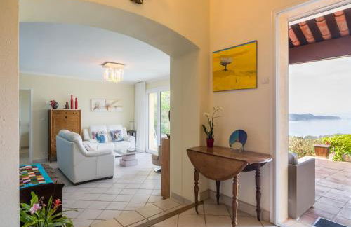 Villa in Hyères near Beach & Pool - Foto 10