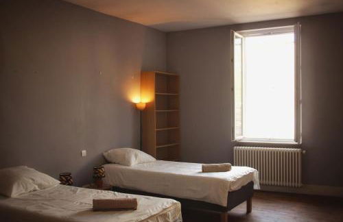 La Maison d'Ailleurs - Photo 2