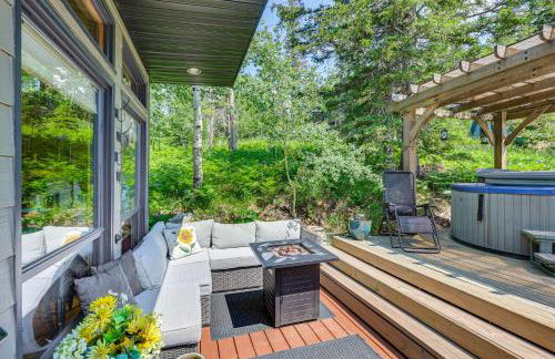 Scenic Lead Cabin Steps to Terry Peak Ski Area! - Foto 1