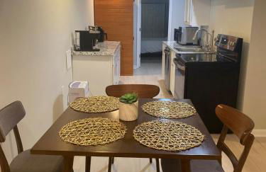 Cozy 2BR suite w Sauna - Foto 44