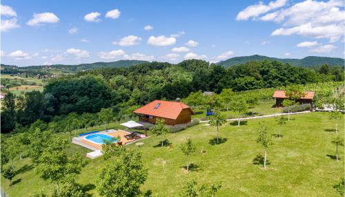 2 Bedroom Amazing Home In Lepoglava - Foto 2