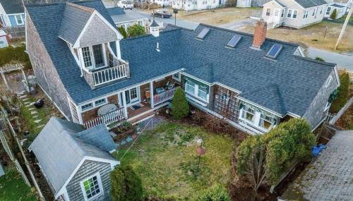 A Wave from it All: Swift's Beach Wareham - Foto 1