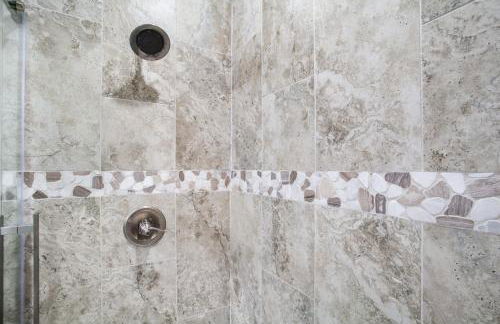 Elegant End Condo Fireplace Community Amenities - Foto 26