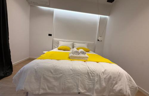 Studio 8 black & Yellow Urban Apartment City Center - Foto 21