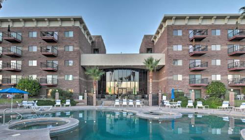 Walk to Golf and Beach Queens Bay Resort Condo - Foto 1