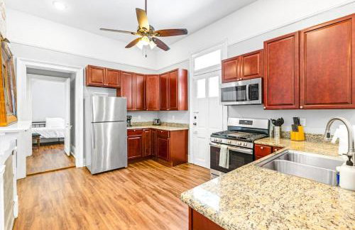 St Ann Creole Victorian - 5 bed-5 bath - Photo 4