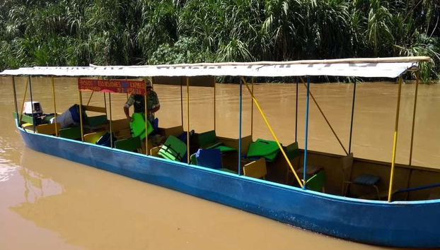 Tourist boat on the Cauca River
